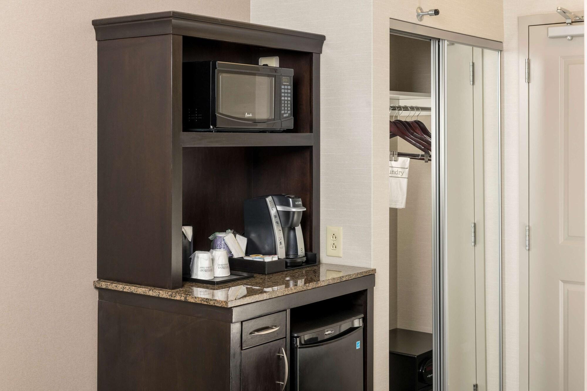 Hilton Garden Inn Silver Spring White Oak Luaran gambar