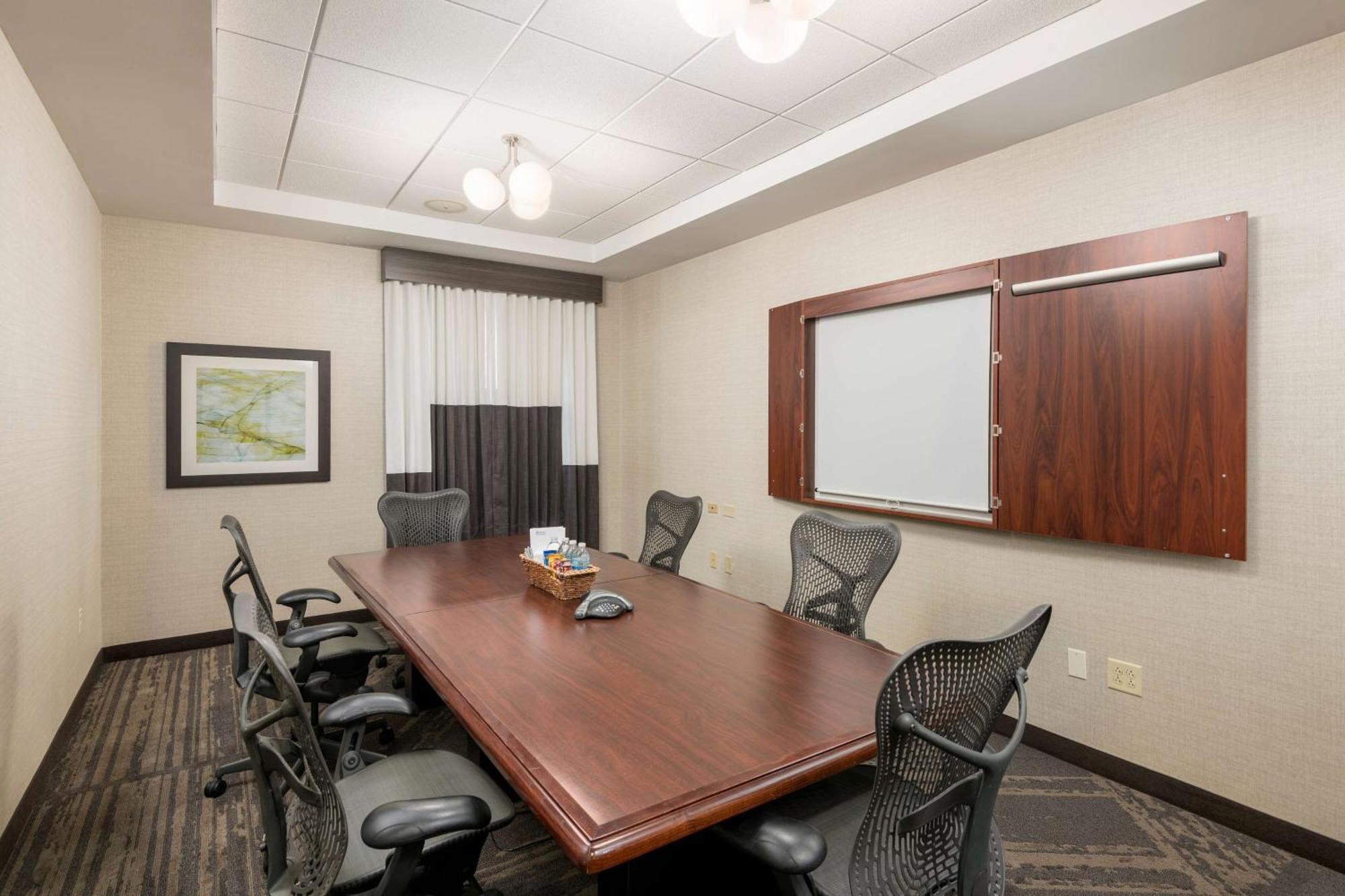Hilton Garden Inn Silver Spring White Oak Luaran gambar