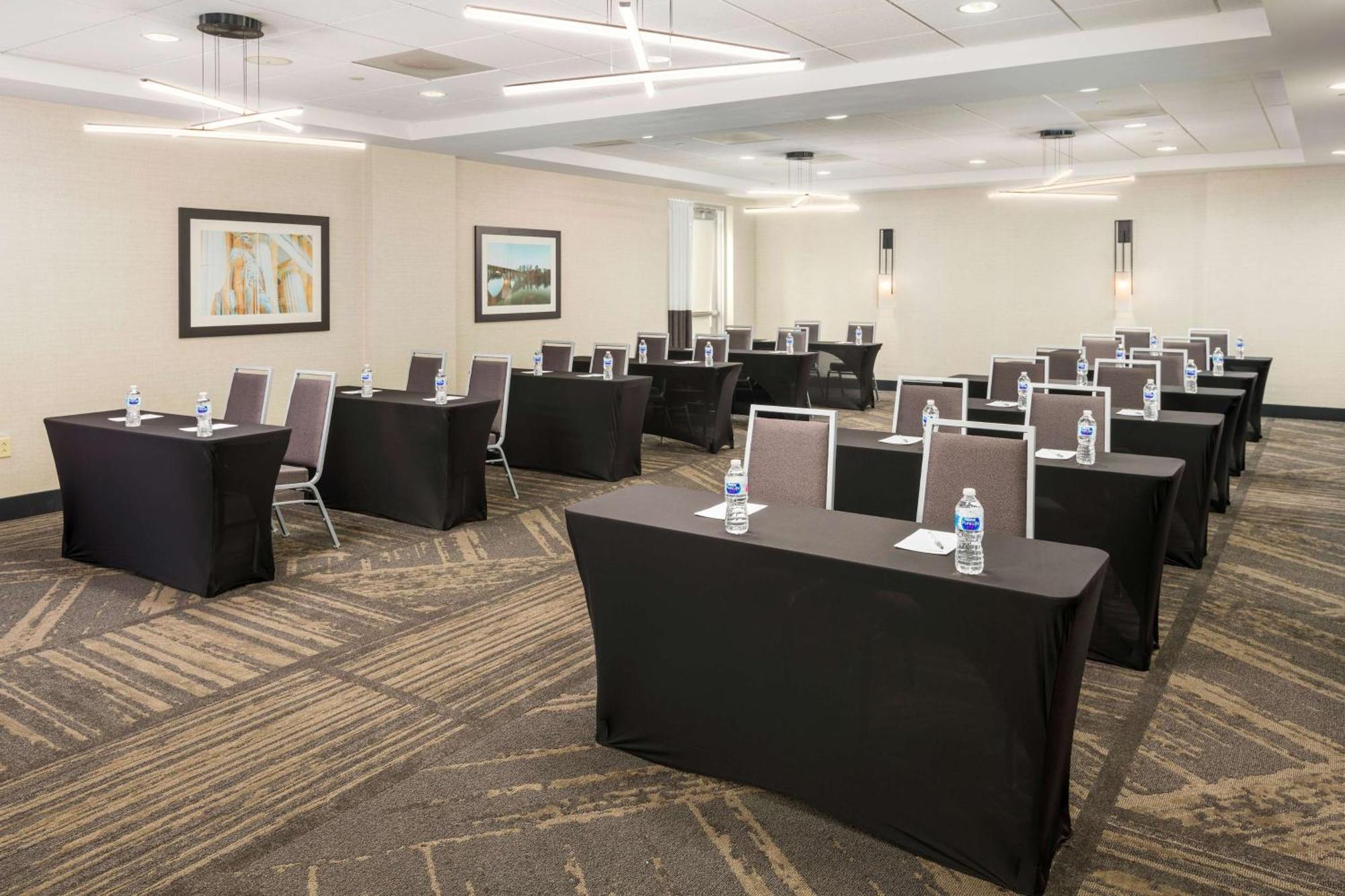 Hilton Garden Inn Silver Spring White Oak Luaran gambar