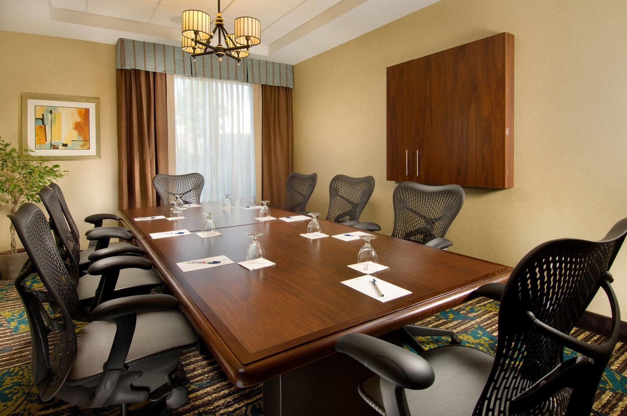 Hilton Garden Inn Silver Spring White Oak Luaran gambar